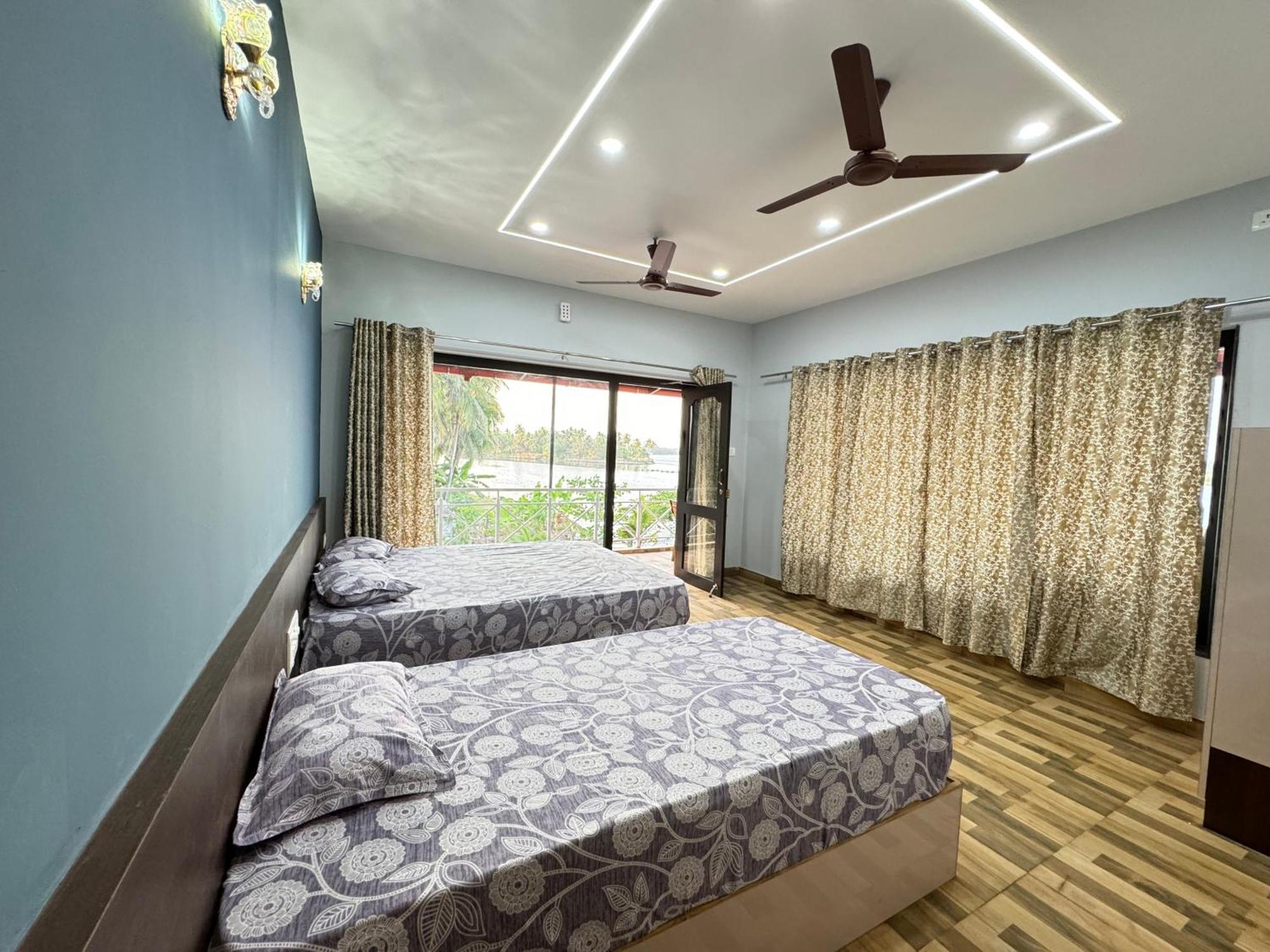 The Glasswater By The Backwater Homestay Kalyānpur Εξωτερικό φωτογραφία
