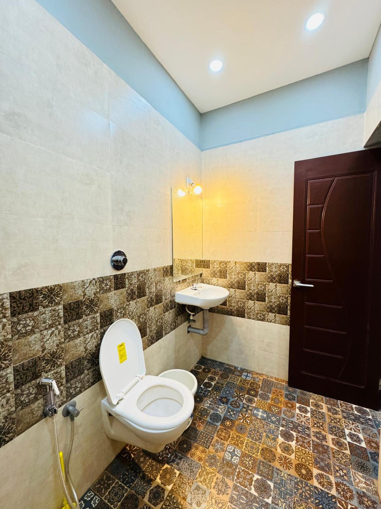 The Glasswater By The Backwater Homestay Kalyānpur Εξωτερικό φωτογραφία