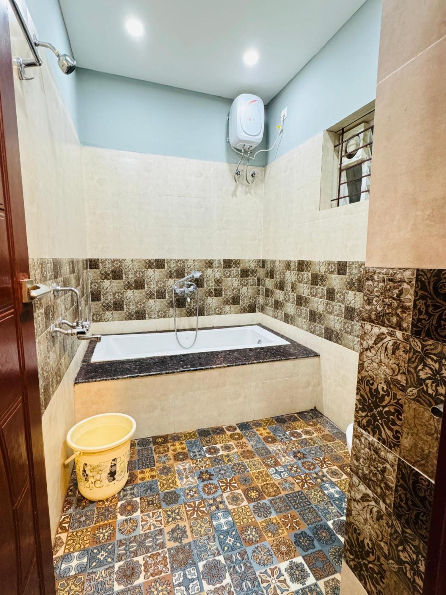The Glasswater By The Backwater Homestay Kalyānpur Εξωτερικό φωτογραφία